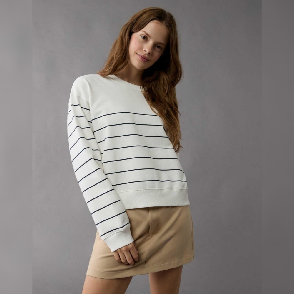 American Eagle Sweatshirt